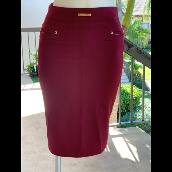 Pencil Burgundy Skirt size 4 - Picture 2 of 4